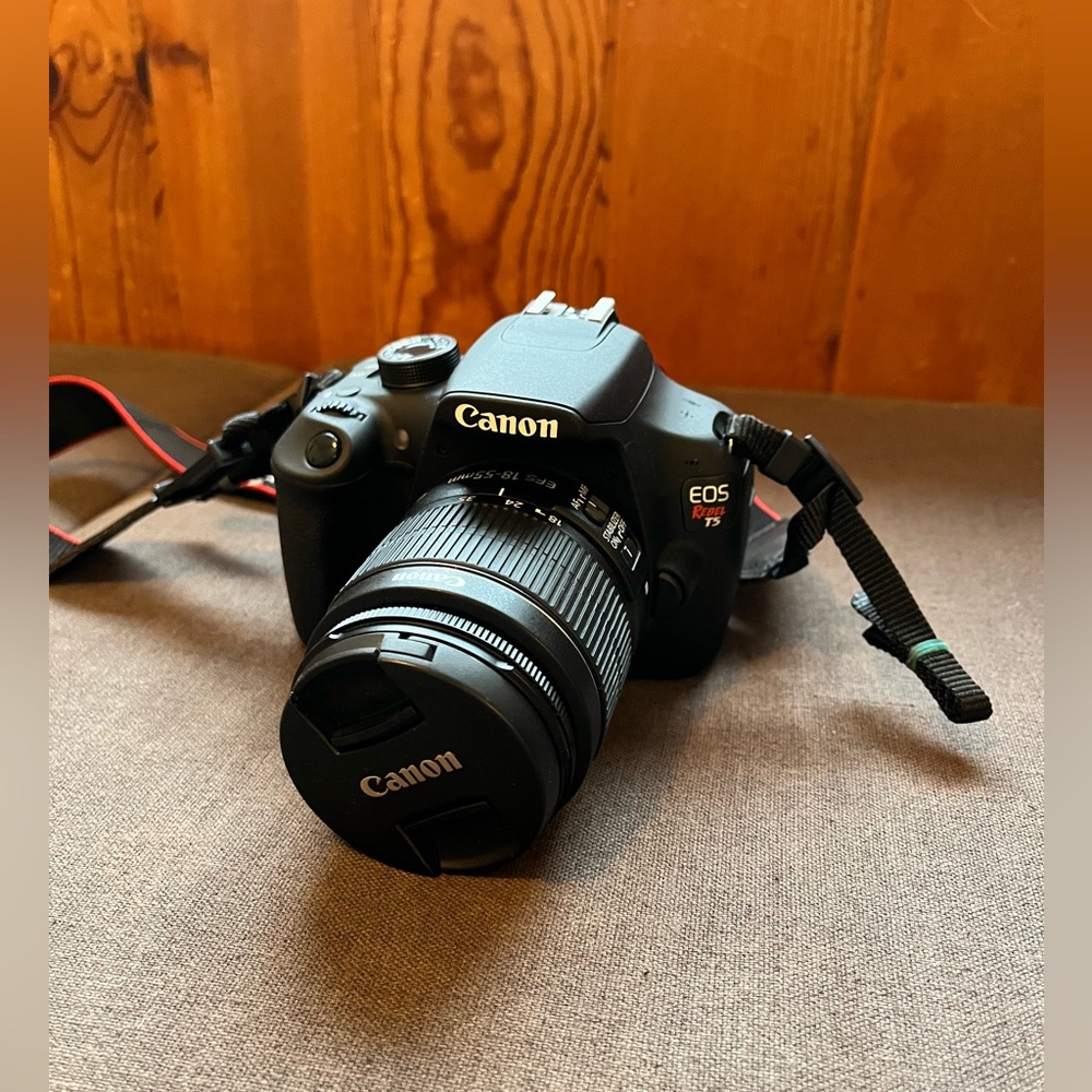 CANON EOS REBEL T5